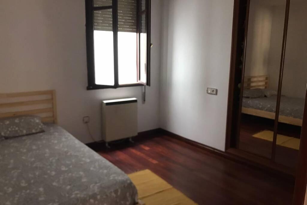 Apartamento En Pleno Centro Catedral 1D Oviedo Exteriér fotografie